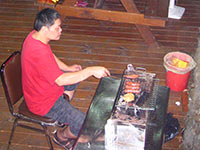 全家一起烤肉趣